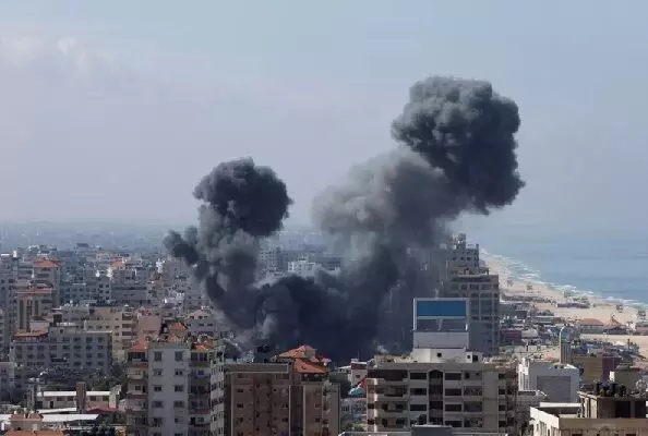 हमास के राकेट हमले के बाद इसराइल का जवाबी हमला,जानने के लिए पढ़िए पूरी खबर....