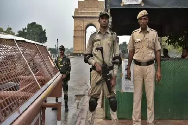 Delhi Police Recruitment :  नई दिल्ली : दिल्ली पुलिस में जल्द 13013 भर्तियां निकलेंगी।युवाओं के लिए गुड न्यूज, राजधानी पुलिस ने निकाली बंपर भर्तियां, जानिए कब तक पूरी होंगी भर्ती