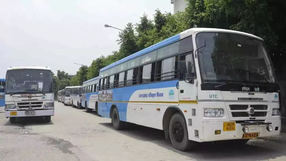 दिल्ली में पुरानी डीजल बसों के प्रवेश पर आज से पाबंदी, पढ़े पूरी खबर...