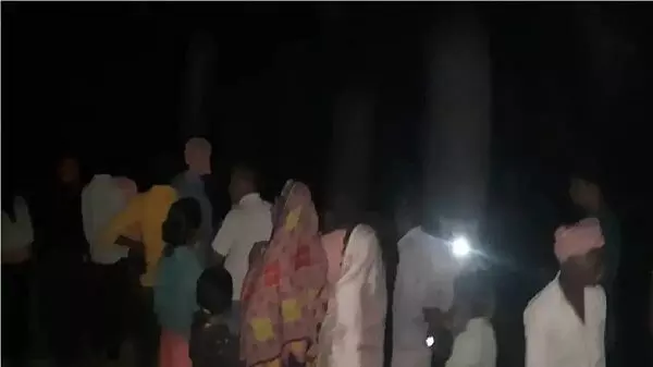 Bihar News : सरयु नदी में नाव पलटी, 3 की गई जान, 18 लापता, रेस्क्यू जारी...