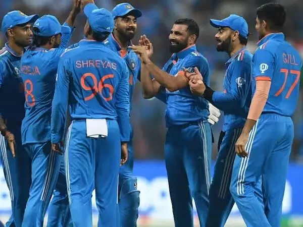 IND vs SL : श्रीलंका की टीम 55 रन पर हुई ढेर, टीम इंडिया ने 302 रनों से जीता मुकाबला, सेमीफाइनल में बनाई जगह...