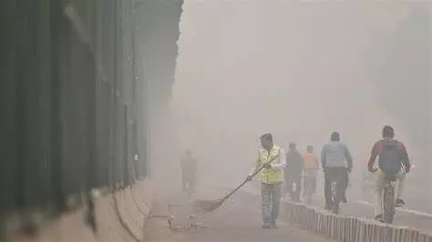 Delhi Air Pollution: बच्चे-बुजुर्गो के लिए NCR में बड़ा खतरा, AQI 400 के पार, जाने पूरी जानकारी...