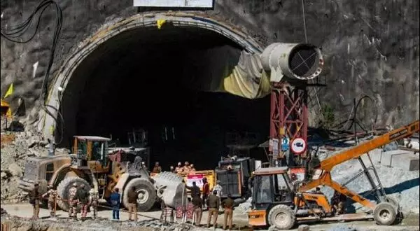 Tunnel Rescue : टनल में फंसे मजदूरों का रेस्क्यू अपने आखिरी दौर में, कुछ घंटो में आ जाएंगे बाहर...