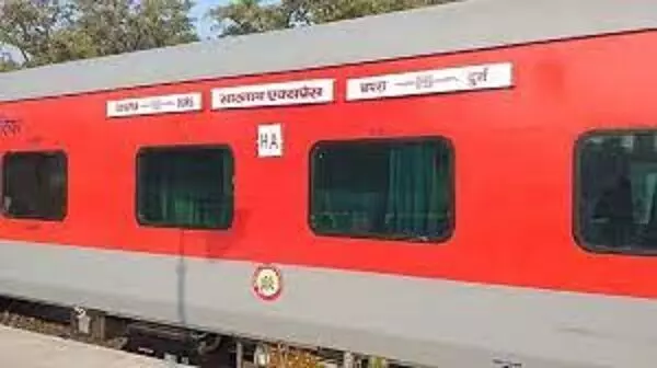 Railway News : ट्रेन में सफर करने वाले यात्री दें ध्यान, सारनाथ एक्सप्रेस 78 दिन रहेगी रद्द, पढ़े पूरी खबर...