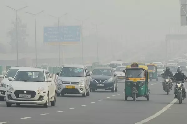 Delhi Pollution : बीएस3 पेट्रोल और बीएस4 डीजल कारों पर से हटा प्रतिबंध, सामने आई बड़ी वजह