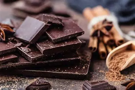 Benefits Of Dark Chocolate: क्या आपको पता है डार्क चॉकलेट के फायदे? कर सकते है इसे अपने डाइट में शामिल