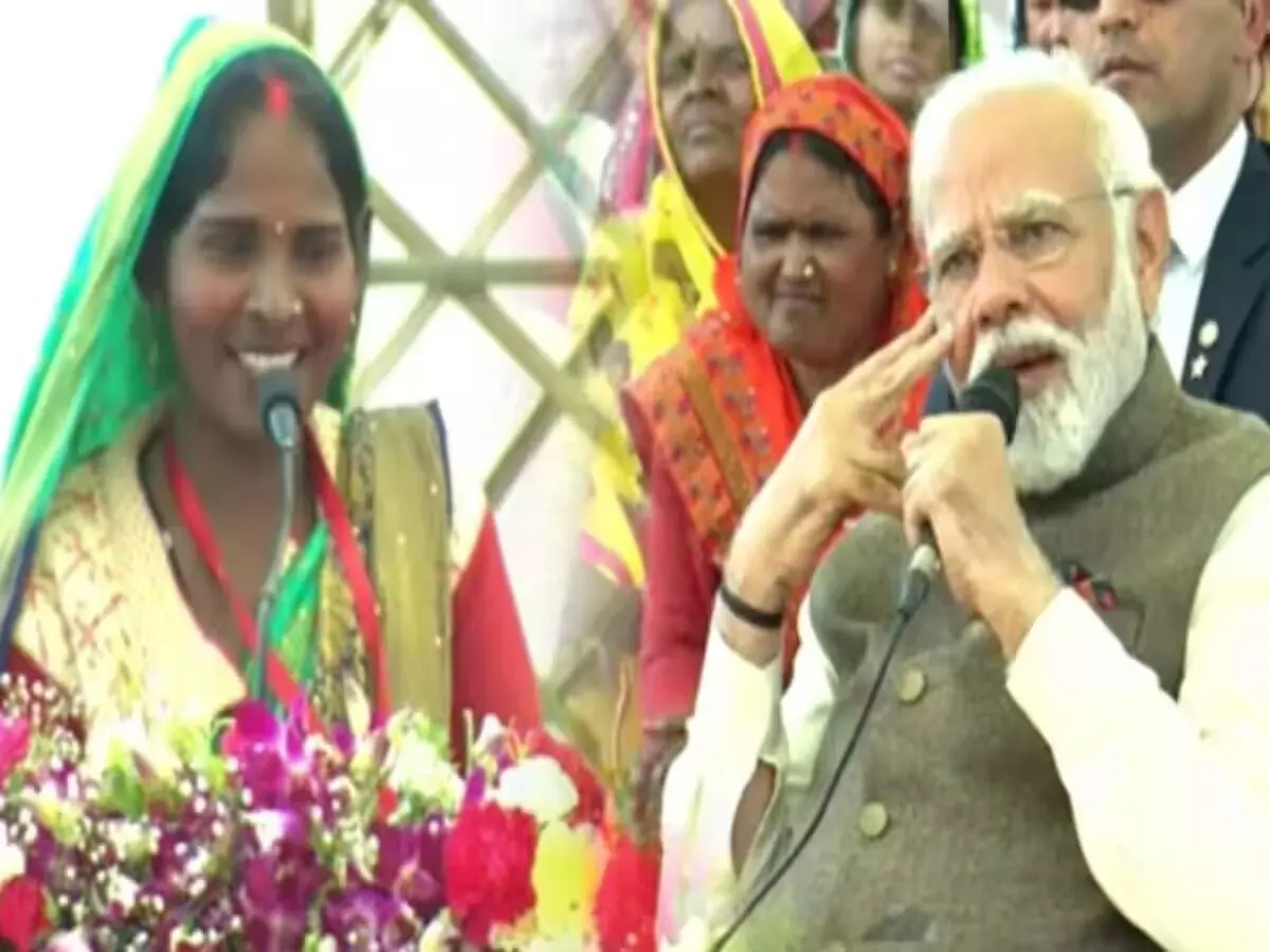 PM Modi Viral Video : इस महिला की स्पीच सुन PM Modi हुए प्रभावित, भरे मंच से दिया चुनाव लड़ने का ऑफर, जवाब मिला - कभी सोचा नहीं, देखें वीडियों…