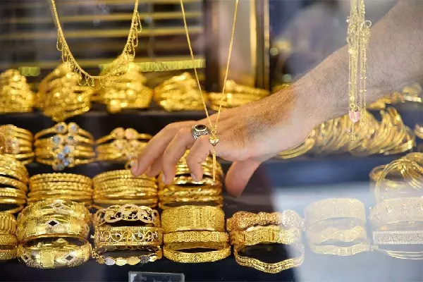 Gold-Silver Price Today : सोना खरीदने का गोल्डन चांस, एक क्लिक में जानें आज का ताजा भाव