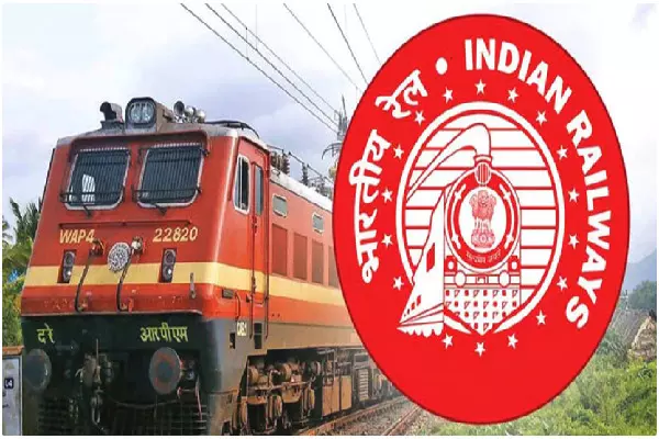 Indian railway : यात्रीगण कृपया ध्यान दें- अब रेलवे स्टेशनों पर UTS और क्यूआर कोड स्कैन कर बनवाएं टिकट, पढ़ें काम की खबर