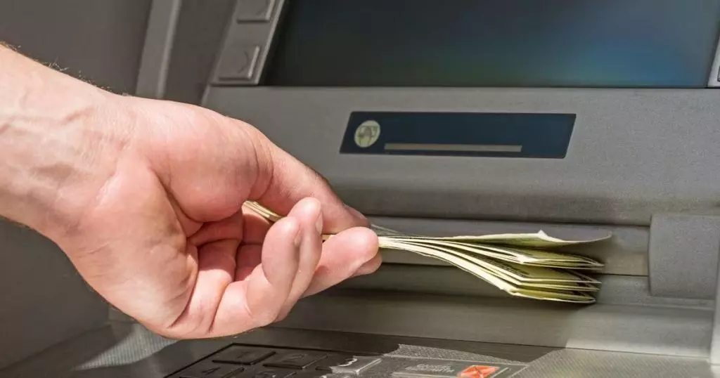 Virtual ATM : एटीएम जाकर कैश निकालने के झंझट से मिलेगा छुटकारा, जानिए कैसे?