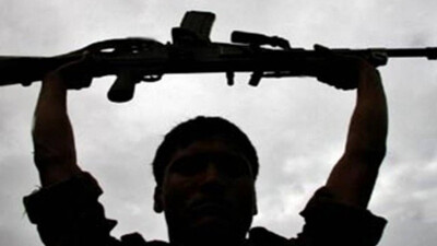 Naxalite surrender : पुलिस को मिली बड़ी सफलता, 7 महिला सहित 22 नक्सलियों ने किया सरेंडर...