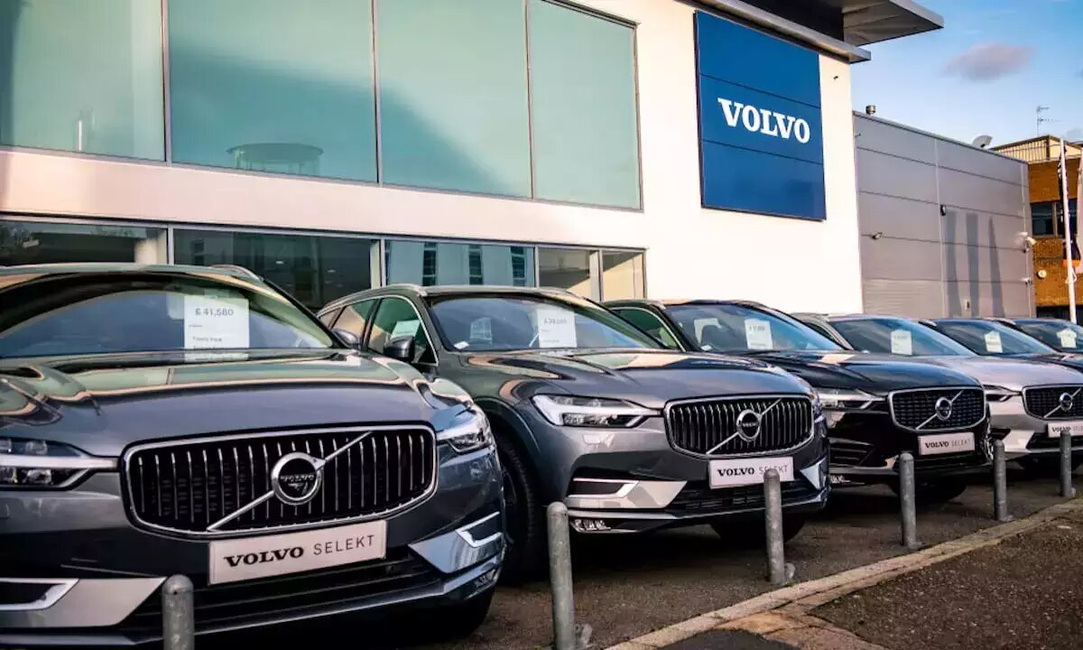 Volvo Cars : मात्र दो घंटे में बिकी वाल्वो की 150 इलेक्ट्रिक कारें, 2022 के लिए कारों की बुकिंग पूरी