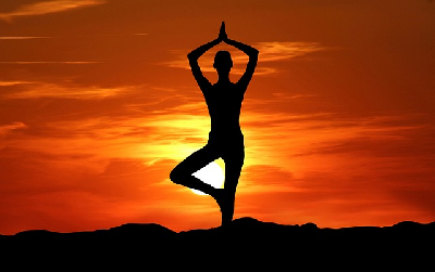 Yoga Tips : सुबह-सुबह करें ये योगासन, शरीर रहेगा हमेशा फिट, मन को भी मिलेगी शांति