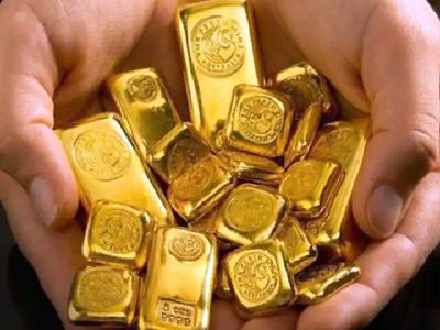 Today Gold Price : शादियों के सीजन में सोने खरीदने वालों की बल्ले-बल्ले, इतना गिरा सोना का दार, जानें क्या है नई कीमत…