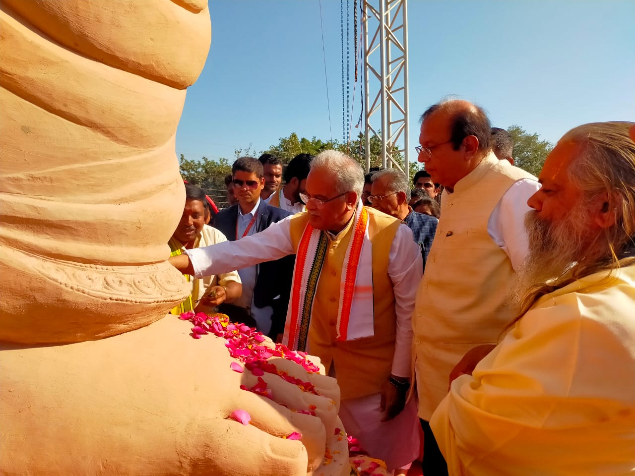 CG News : भगवान राम की प्रतिमा का अनावरण कर, सीएम बघेल ने की पूजा- अर्चना, प्रदेशवासियों के सुख समृद्धि की कामना...