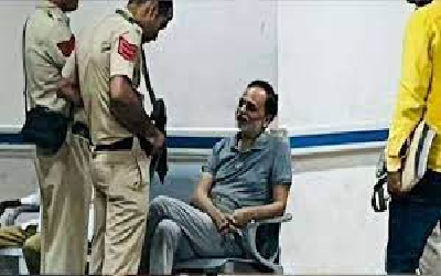 Satyendar Jain: तिहाड़ जेल के बाथरूम में गिरे सत्येंद्र जैन, सामने आई ये वजह, अस्पताल में भर्ती