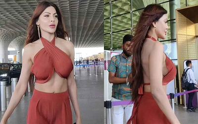 Sherlyn Chopra Oops Moment At Airport