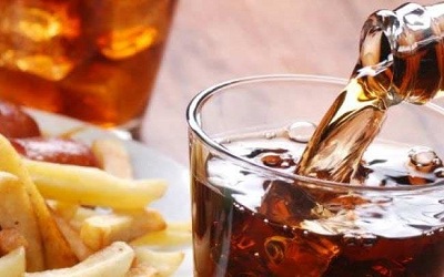 A majority of carbonated soft drinks use artificial sweeteners