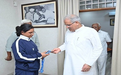 Chhattisgarhs daughter won two medals in swimming